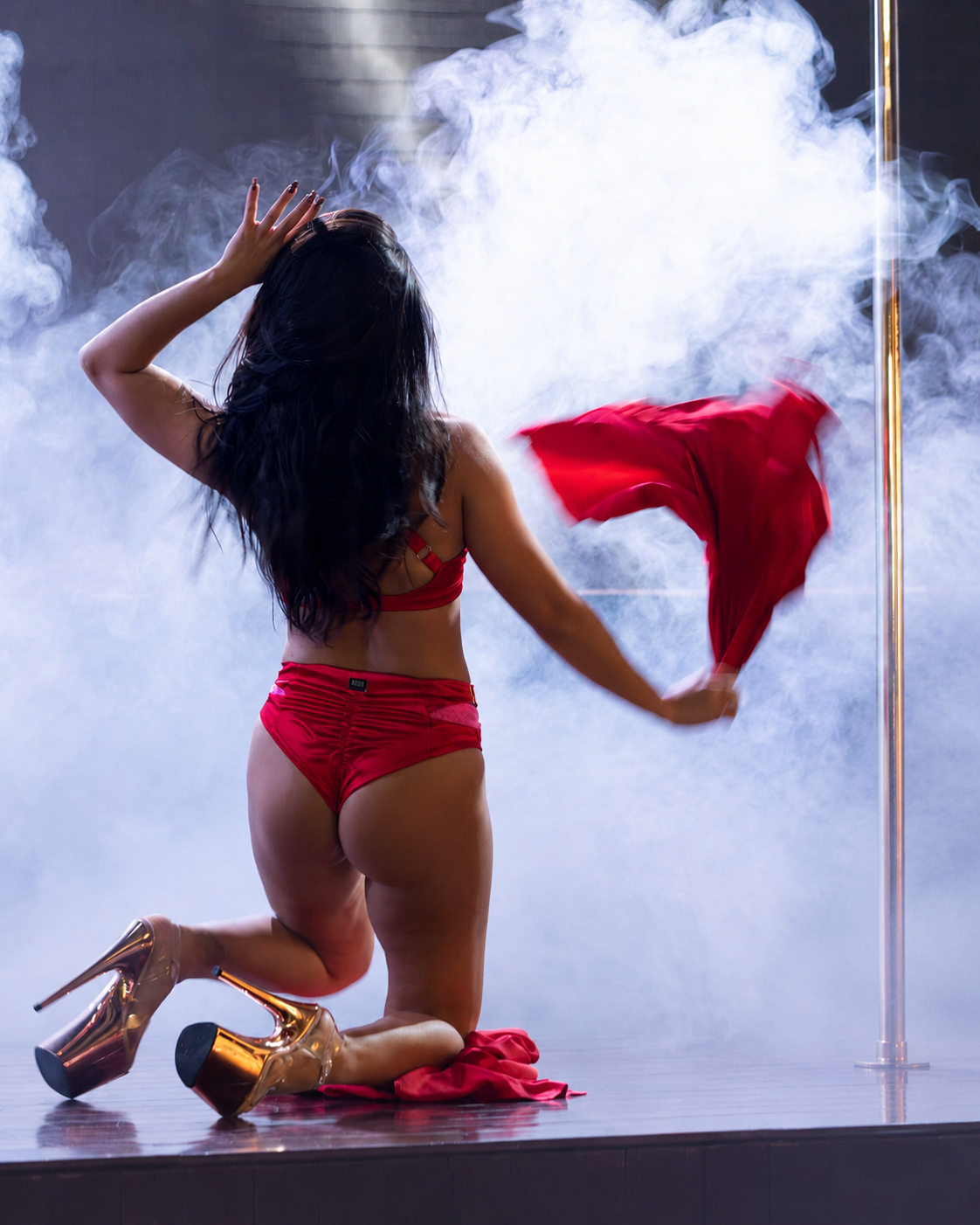 From being looked at to serving looks: how pole dance empowered me